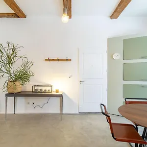 Chic Et Moderne Appartamento